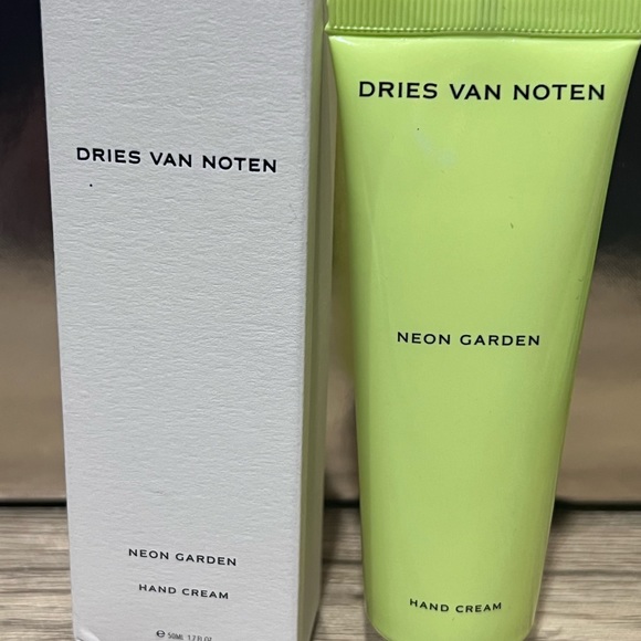 DRIES VAN NOTEN Neon Garden Hand Cream, 1.7 oz. New And Sealed - Picture 8 of 8